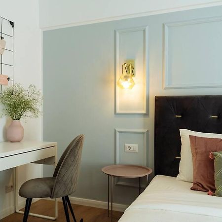 Bright 2Br Apartment - Top Location - City Balcony ブカレスト エクステリア 写真