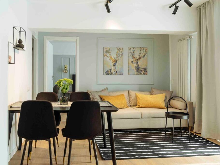 Bright 2Br Apartment - Top Location - City Balcony ブカレスト エクステリア 写真