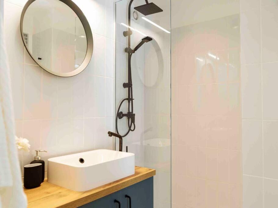 Bright 2Br Apartment - Top Location - City Balcony ブカレスト エクステリア 写真