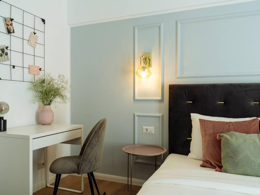 Bright 2Br Apartment - Top Location - City Balcony ブカレスト エクステリア 写真