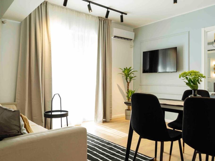 Bright 2Br Apartment - Top Location - City Balcony ブカレスト エクステリア 写真